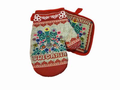 Хавлиени кърпи Сувенири Комплект ръкавица с ръкохватка - Български фолклор 